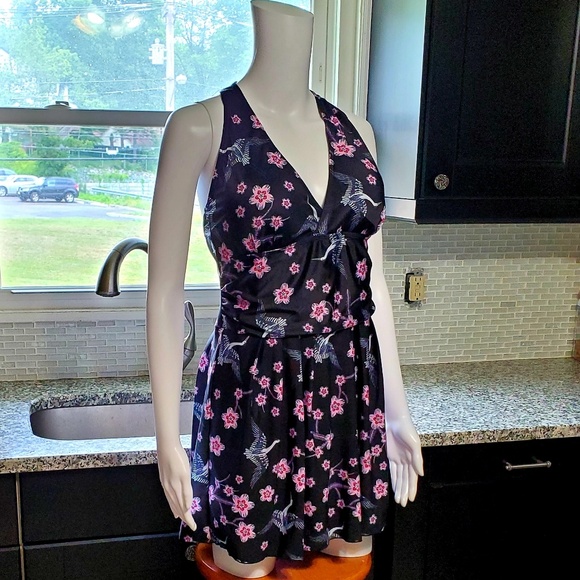 Bathing suit with skirt/shorts - Picture 1 of 8